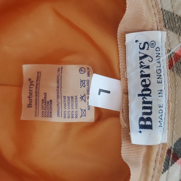 Burberry's VINTAGE Nova Check Bucket Hat - Picture 6 of 8
